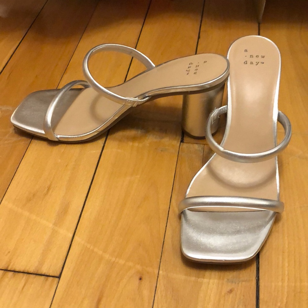 A new day silver heel sandals Women’s 8.5